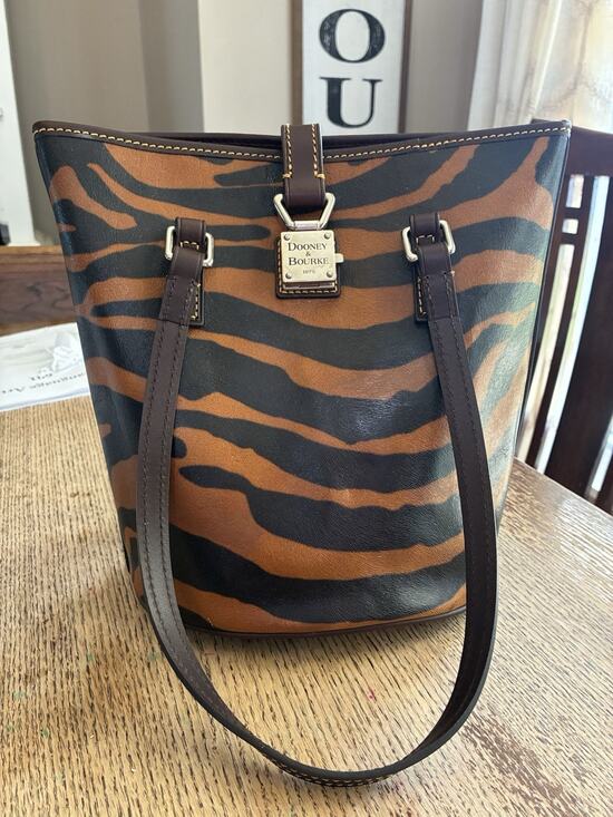 Dooney & Bourke Handbags - NEW Dooney & Bourke Handbag Tiger Animal Print Black Brown Silver Hardware